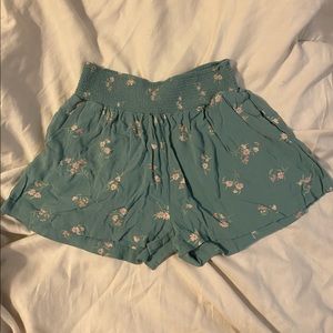 american eagle floral print flowy shorts (size xs)